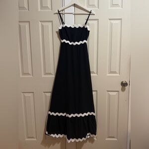 Commense Black and White Ruffle Maxi Dress